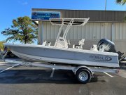 New 2023 Robalo R206 Cayman Bay Boat Power Boat for sale