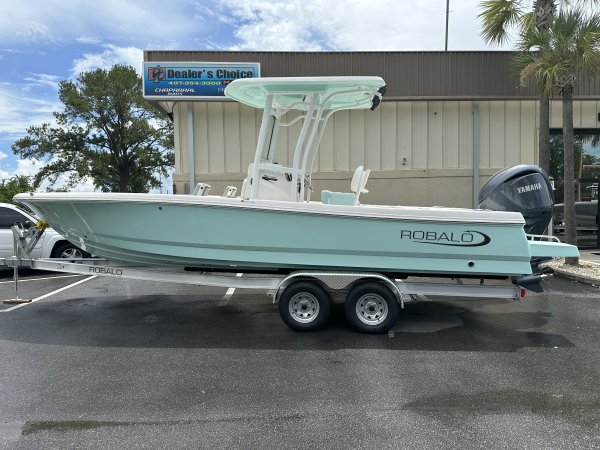 A R246 Cayman Bay Boat is a Power and could be classed as a Bay Boat, Center Console, Fish and Ski, Flats Boat, Freshwater Fishing, Saltwater Fishing, Ski Boat, Wakeboard Boat, Sport Fisherman,  or, just an overall Great Boat!